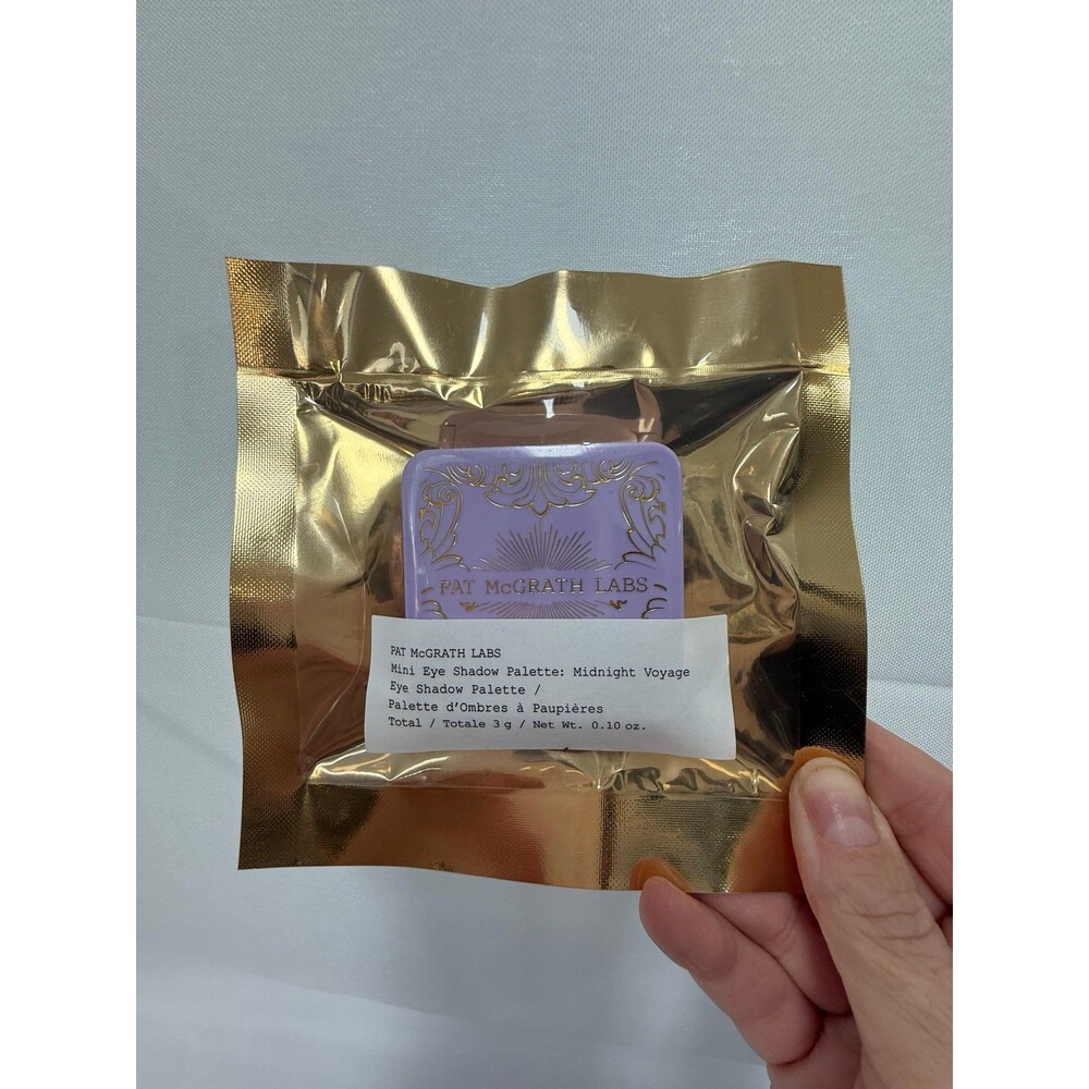 PAT McGRATH LABS Mini Eye Shadow Palette: Midnight Voyage
NEW SEALED PACKAGE